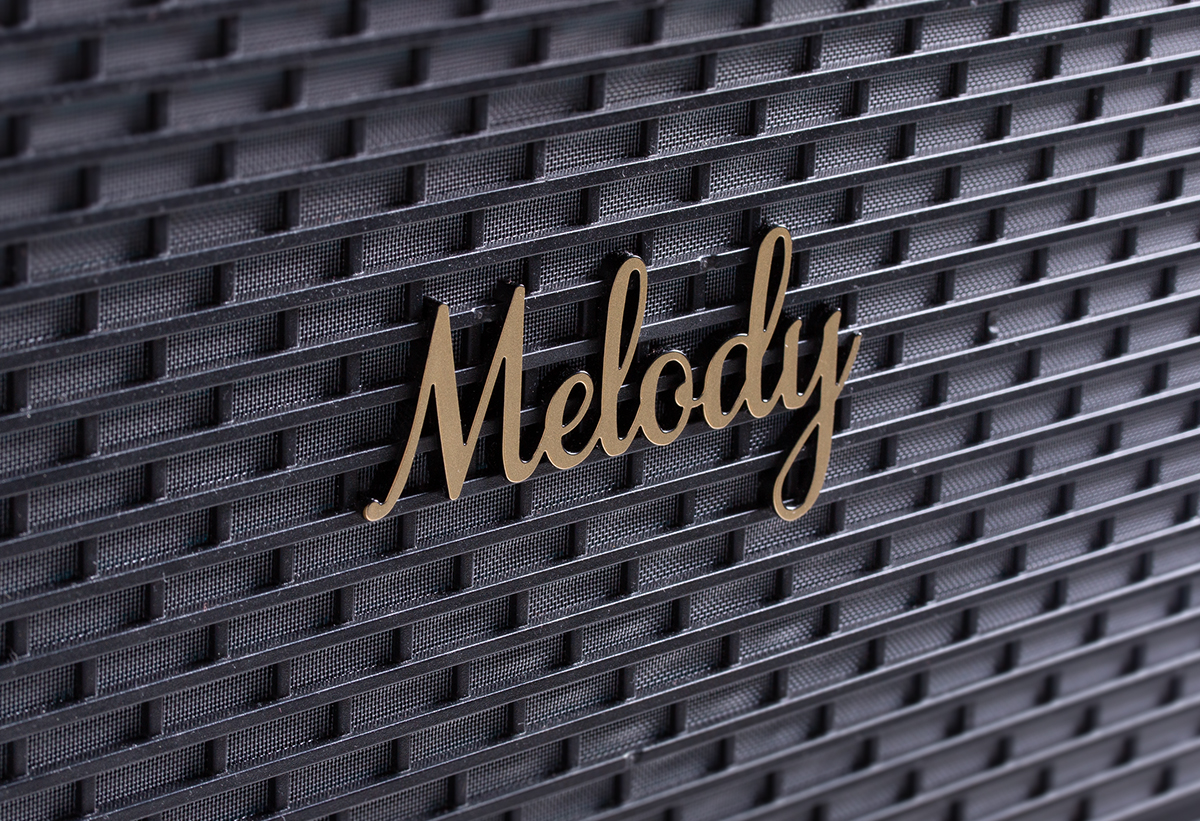 Απεικονίζεται κοντινό στο λογότυπο 